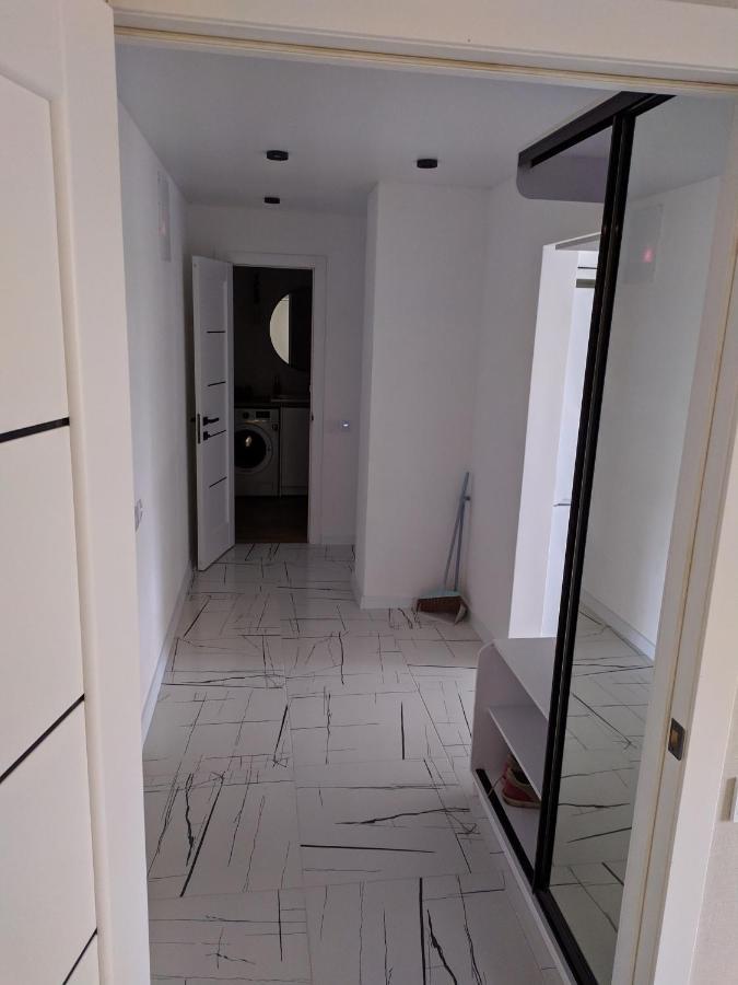Cozy 75 Apart In Center - 2Х Кімнатна Квартира В Центрі Кропивницького Kropyvnytskyi Bagian luar foto