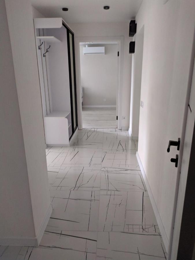 Cozy 75 Apart In Center - 2Х Кімнатна Квартира В Центрі Кропивницького Kropyvnytskyi Bagian luar foto